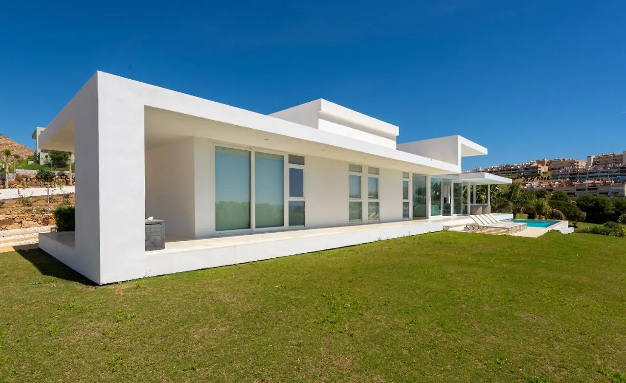 Villa Dona Julia 2410 Golf And Sea Views Casares