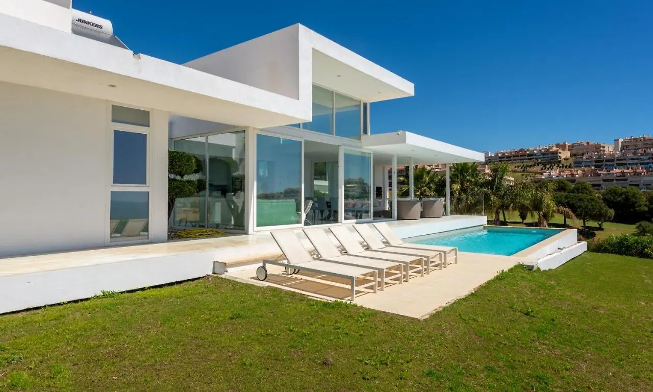 Villa Dona Julia 2410 Golf And Sea Views Casares