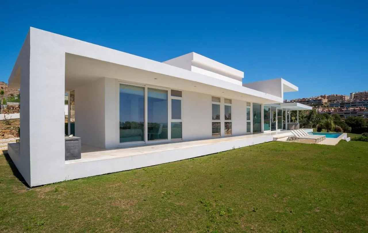 Villa Dona Julia 2410 Golf And Sea Views Casares